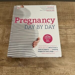 Pregnancy Day by Day | Hardcover Book | DK Publishing